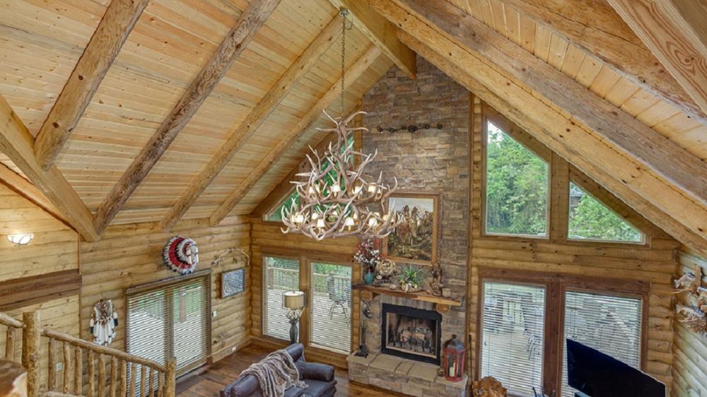 A Cozy Arkansas Log Cabin